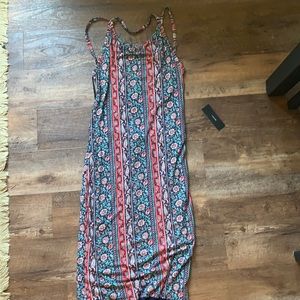 Lulu’s Floral Midi Dress. Size large